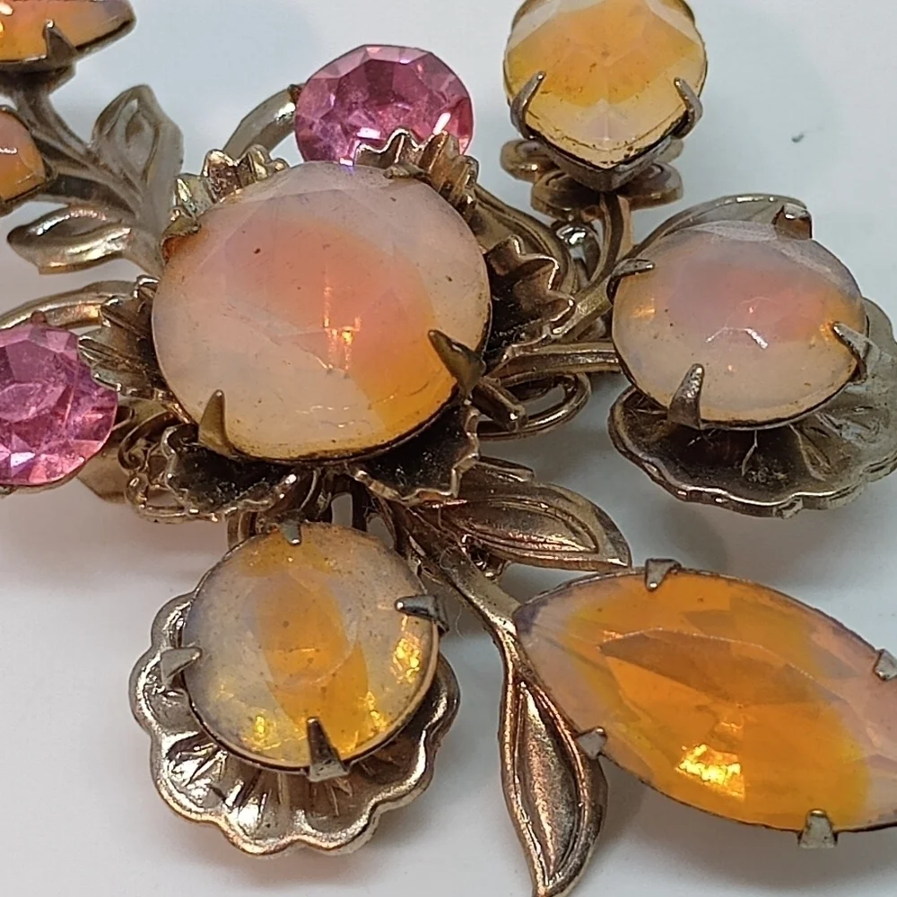 * vintage Parfait Moonglow Juliana? unsigned pin brooch